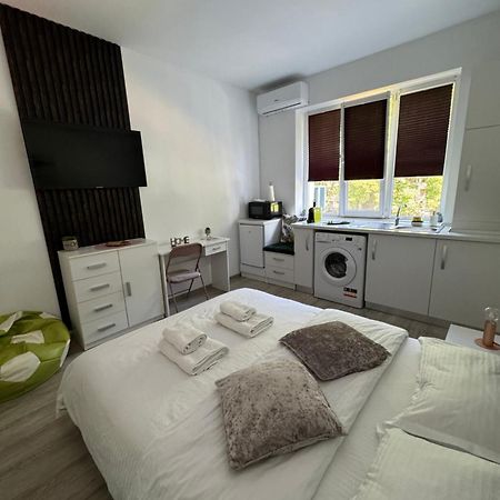 Vert Studio Onesti Ngoại thất bức ảnh